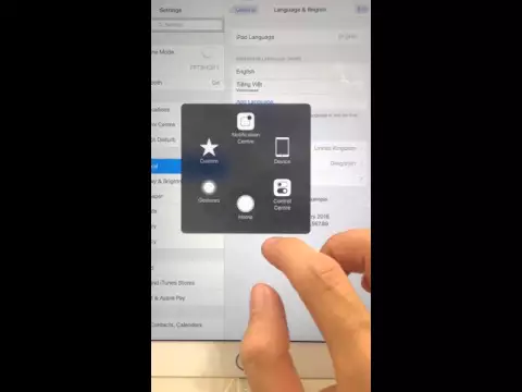 How to take a screenshot on iPad Air 2 by using Assistive Touch